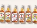 Sześć butelek Jim Beam o różnych smakach: Apple, Honey, Black Cherry, Peach, Orange, Pineapple. Z czym pić Jim Beam Peach? Z lodem lub jako dodatek do drinków.