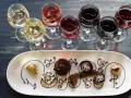Degustacja win i deserów. Co to znaczy "semi dolce"? To słodko-kwaśny smak, idealny do czekoladek.